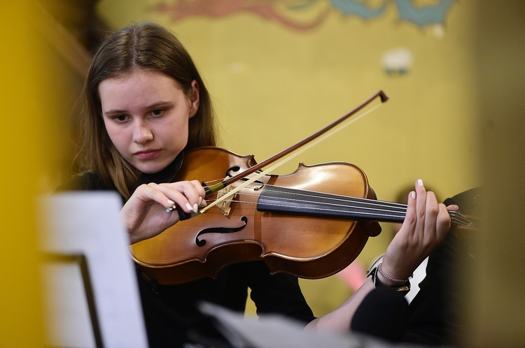 Gietrzwałd. Uroczystości 142. rocznicy rozpoczęcia objawień maryjnych