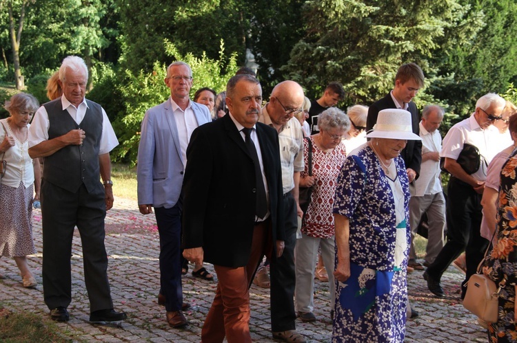 Błogosławieństwo odnowionych organów w Mielcu