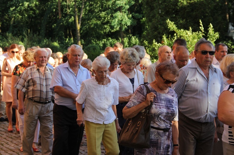 Błogosławieństwo odnowionych organów w Mielcu