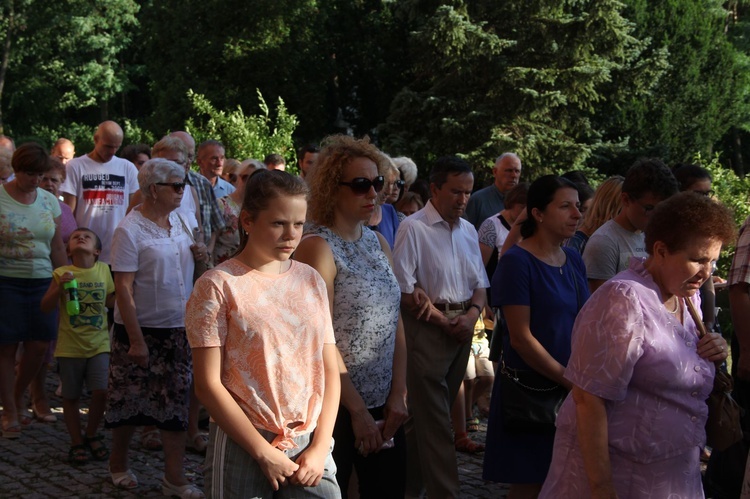 Błogosławieństwo odnowionych organów w Mielcu