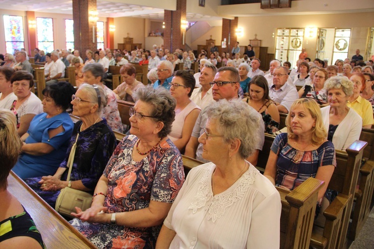 Błogosławieństwo odnowionych organów w Mielcu