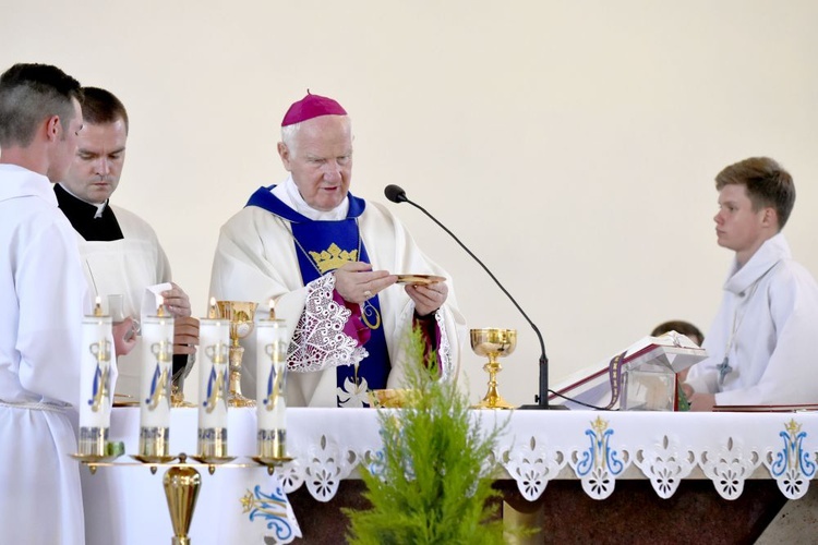 30-lecie parafii pw. Matki Bożej Nieustającej Pomocy w Wałbrzychu