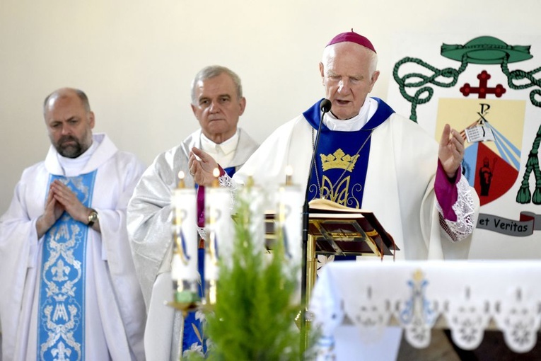 30-lecie parafii pw. Matki Bożej Nieustającej Pomocy w Wałbrzychu