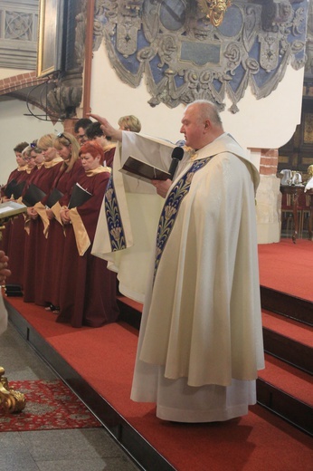 Święci Piotrze i Pawle - módlcie się za nami!