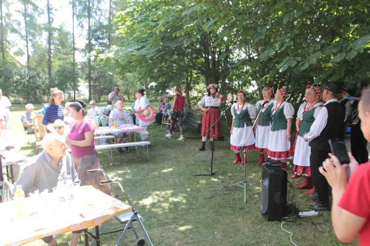 Piknik w jeleniogórskim ZOL