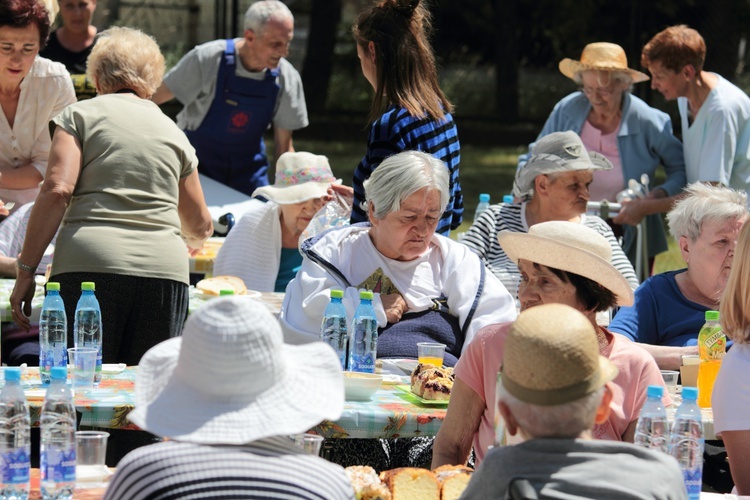 Piknik w jeleniogórskim ZOL