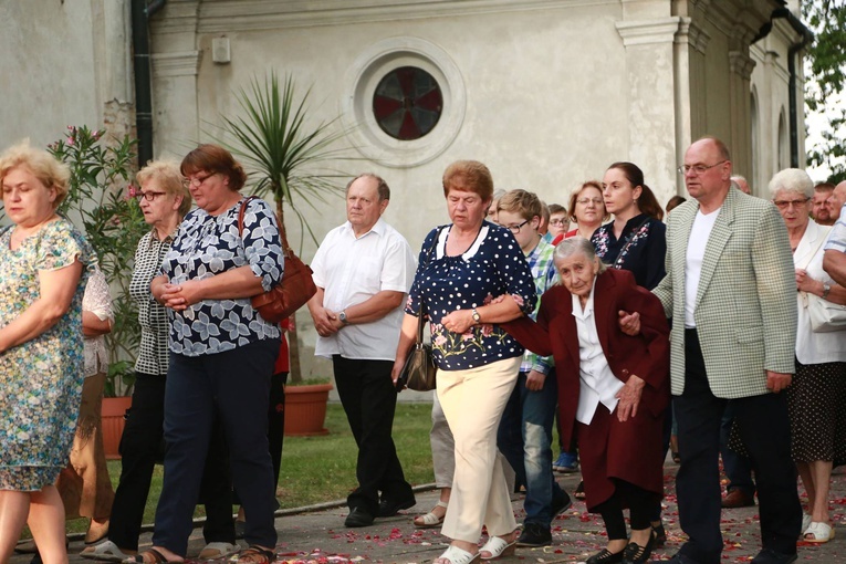 Figura Serca Jezusa w Oleśnie