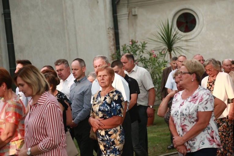 Figura Serca Jezusa w Oleśnie
