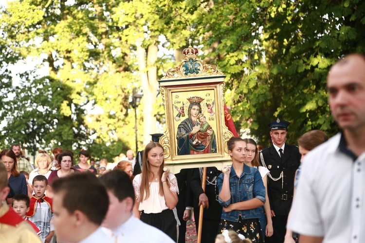 Figura Serca Jezusa w Oleśnie