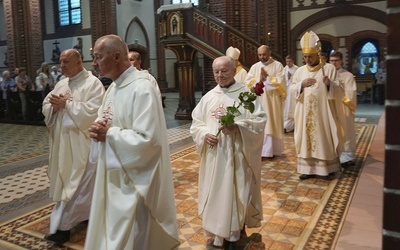 Katedra gliwicka. Uroczystość patronów diecezji i jubileusze kapłańskie 