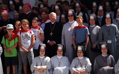 Abp Jędraszewski: Niech nigdy nie zabraknie uczennic Serca Jezusa