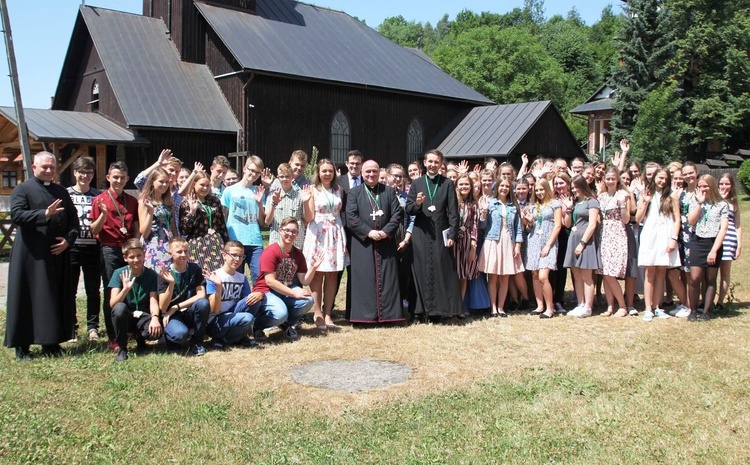 Bp Piotr Greger u oazowiczów III stp. OND w Juszczynie