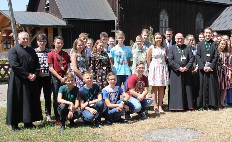 Bp Piotr Greger u oazowiczów III stp. OND w Juszczynie