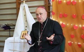 Bp Piotr Greger u oazowiczów III stp. OND w Juszczynie