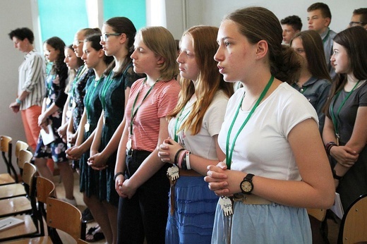 Bp Piotr Greger u oazowiczów III stp. OND w Juszczynie