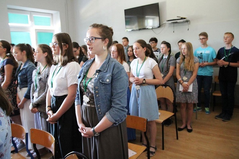 Bp Piotr Greger u oazowiczów III stp. OND w Juszczynie