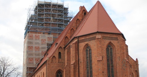 Powoli dobiega końca remont wieży gorzowskiej katedry