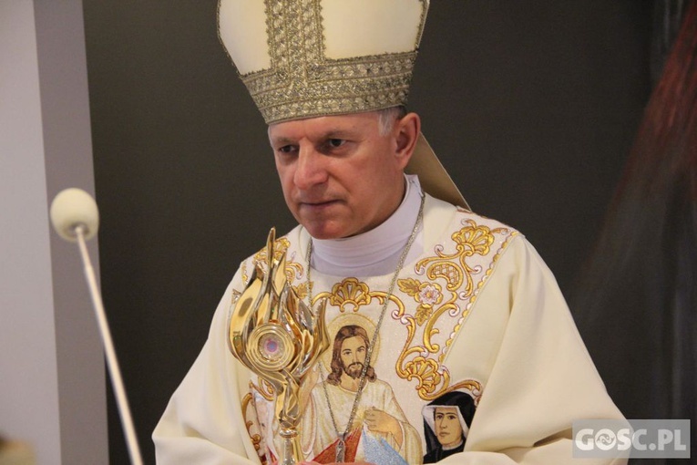 Relikwie św. Jana Pawła II w Kęszycy Leśnej