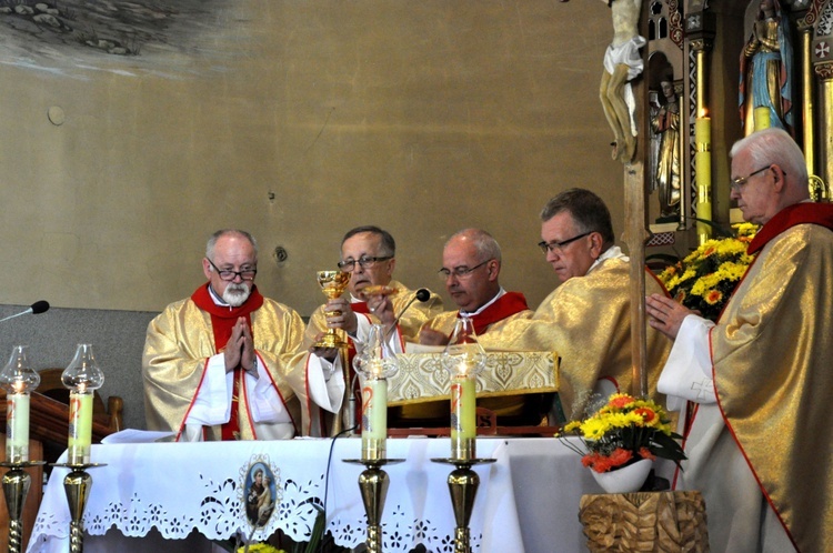 Święcenia diakona stałego w Roszowickim Lesie