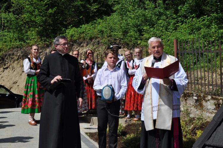 Poświęcenie dzwonnicy w Glisnem 2019