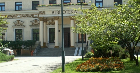 Biblioteka zaprasza dzieci w wieku szkolnym w lipcu i sierpniu.