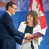 ▲	Poseł Małgorzata Zwiercan z premierem Mateuszem Morawieckim.