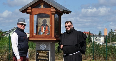W darłowskim porcie stanęła kapliczka bł. Jana z Łobdowa, patrona żeglarzy, flisaków, ludzi morza i rozbitków