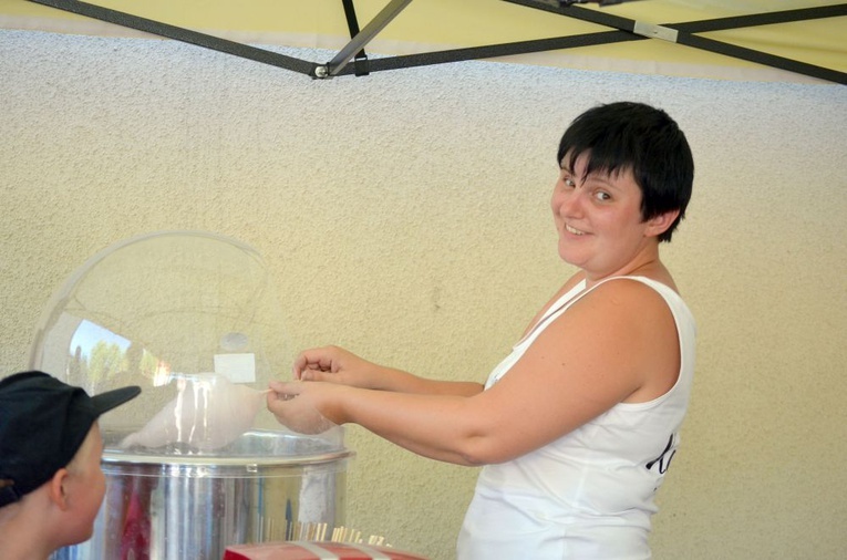 Czuwanie modlitewne i festyn parafialny w Doboszowicach