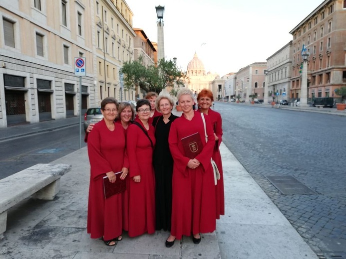 Chór Salve Regina w Rzymie