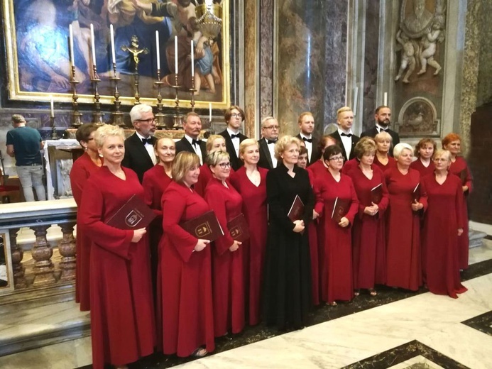 Chór Salve Regina w Rzymie