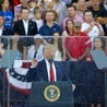 Trump: Wkrótce zatkniemy amerykańską flagę na Marsie