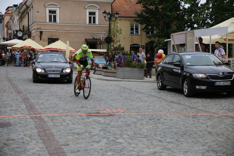 Wyścig "Solidarności i Olimpijczyków" w Sandomierzu 