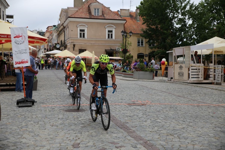 Wyścig "Solidarności i Olimpijczyków" w Sandomierzu 