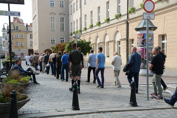 Męski Różaniec w Opolu