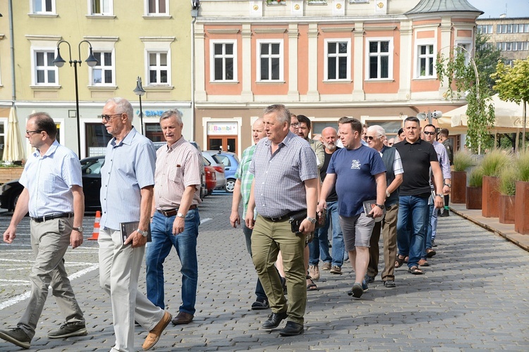 Męski Różaniec w Opolu