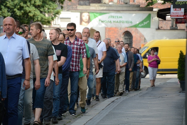 Męski Różaniec w Opolu