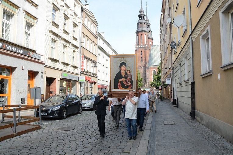 Męski Różaniec w Opolu