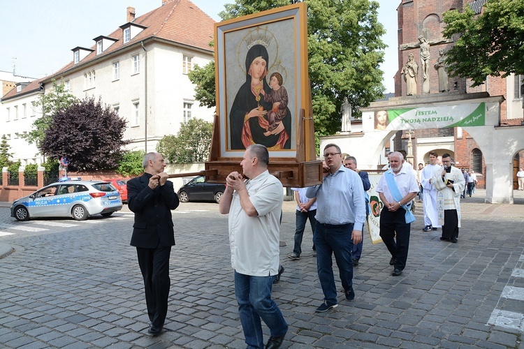 Męski Różaniec w Opolu