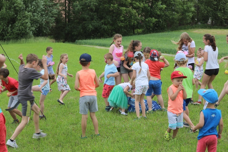 3. Parafialny Piknik Rodzinny przy kościele Bożego Miłosierdzia w Cieszynie-Kalembicach - 2019