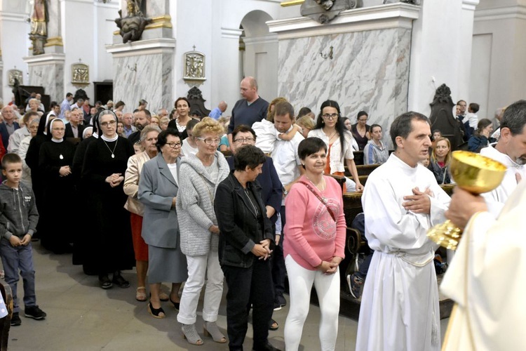 Odpust w sanktuarium Strażniczki Wiary Świętej w Bardzie Śląskim