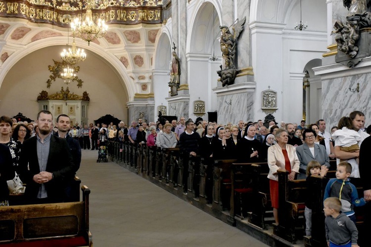 Odpust w sanktuarium Strażniczki Wiary Świętej w Bardzie Śląskim