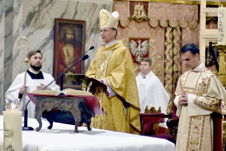 Odpust w sanktuarium Strażniczki Wiary Świętej w Bardzie Śląskim