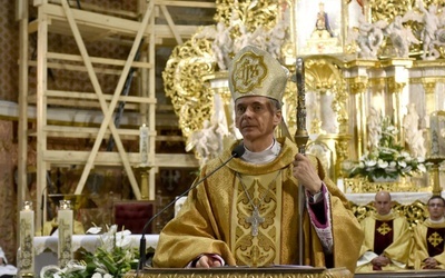 Liturgii przewodniczył bp Adam Bałabuch, biskup pomocniczy diecezji świdnickiej.