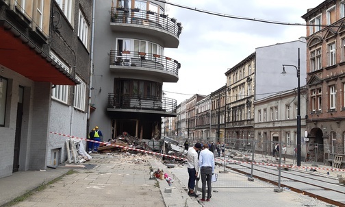 Bytom: pierwsi mieszkańcy wrócą we wtorek do kamienicy zniszczonej przez wybuch gazu
