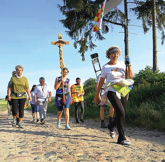 Pielgrzymi przeszli Polskę w poprzek, niosąc ze sobą orędzie Maryi z Gietrzwałdu.