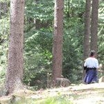 Harcerki w olszyńskim lesie