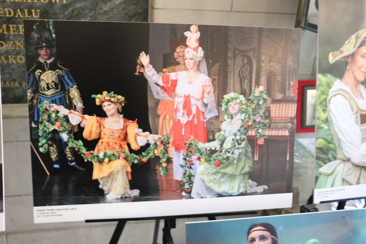 Wystawa o Festiwalu Tańców Dworskich "Cracovia Danza"