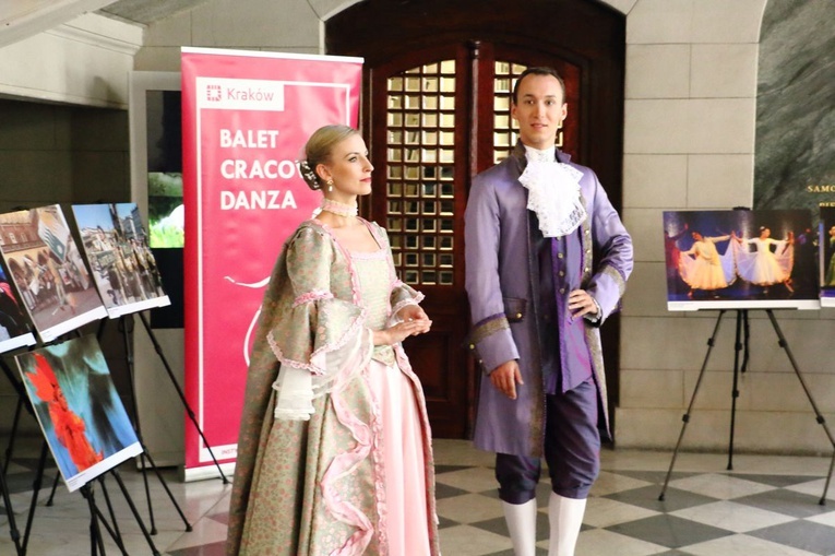 Wystawa o Festiwalu Tańców Dworskich "Cracovia Danza"