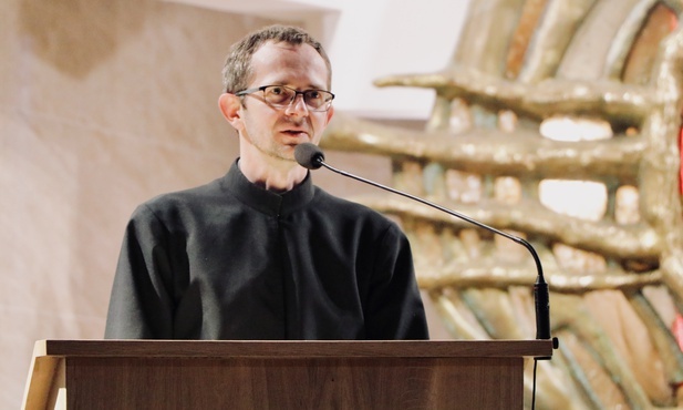 - Koncerty muzyki organowej dają człowiekowi wewnętrzny spokój - mówi o. Tomasz Klin.