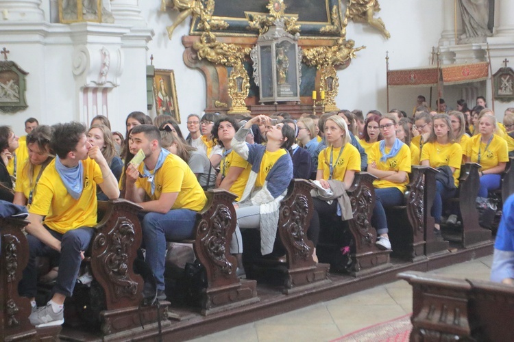 Stypendyści u św. Jadwigi Śląskiej w Legnickim Polu